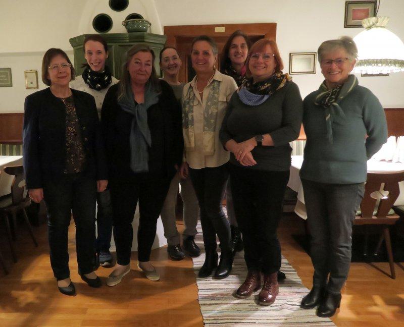 Bild: Söding, 24.November 2022; v.li.n.re.: Edith, Uschi, Barbara, Rosa, Susy, Alexandra, Sissy, Christina (Nicht am Bild: Angela und Simone)